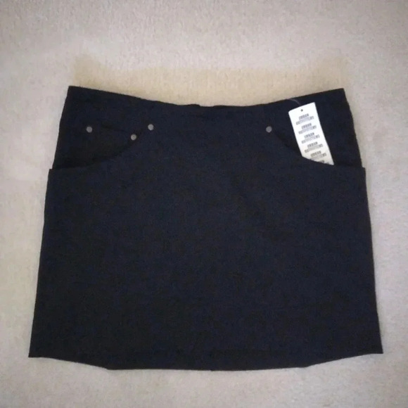 Urban Outfitters black mini skirt-small NWT - Picture 1 of 8